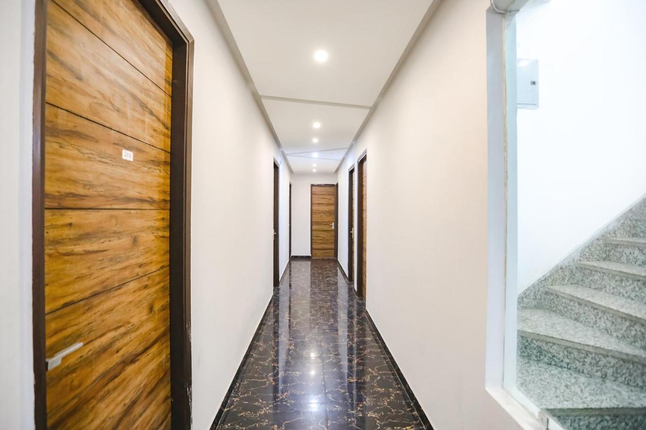 Fabhotel F9 Sector 19 Noida Exterior foto
