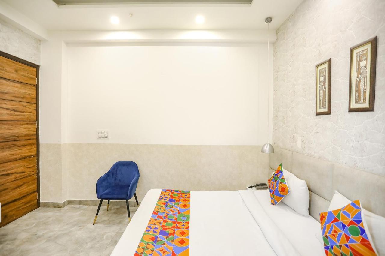 Fabhotel F9 Sector 19 Noida Exterior foto
