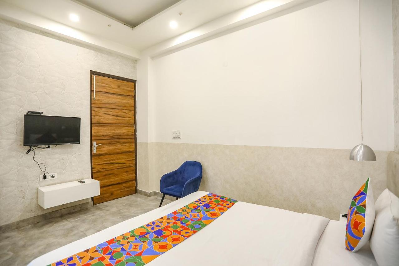 Fabhotel F9 Sector 19 Noida Exterior foto