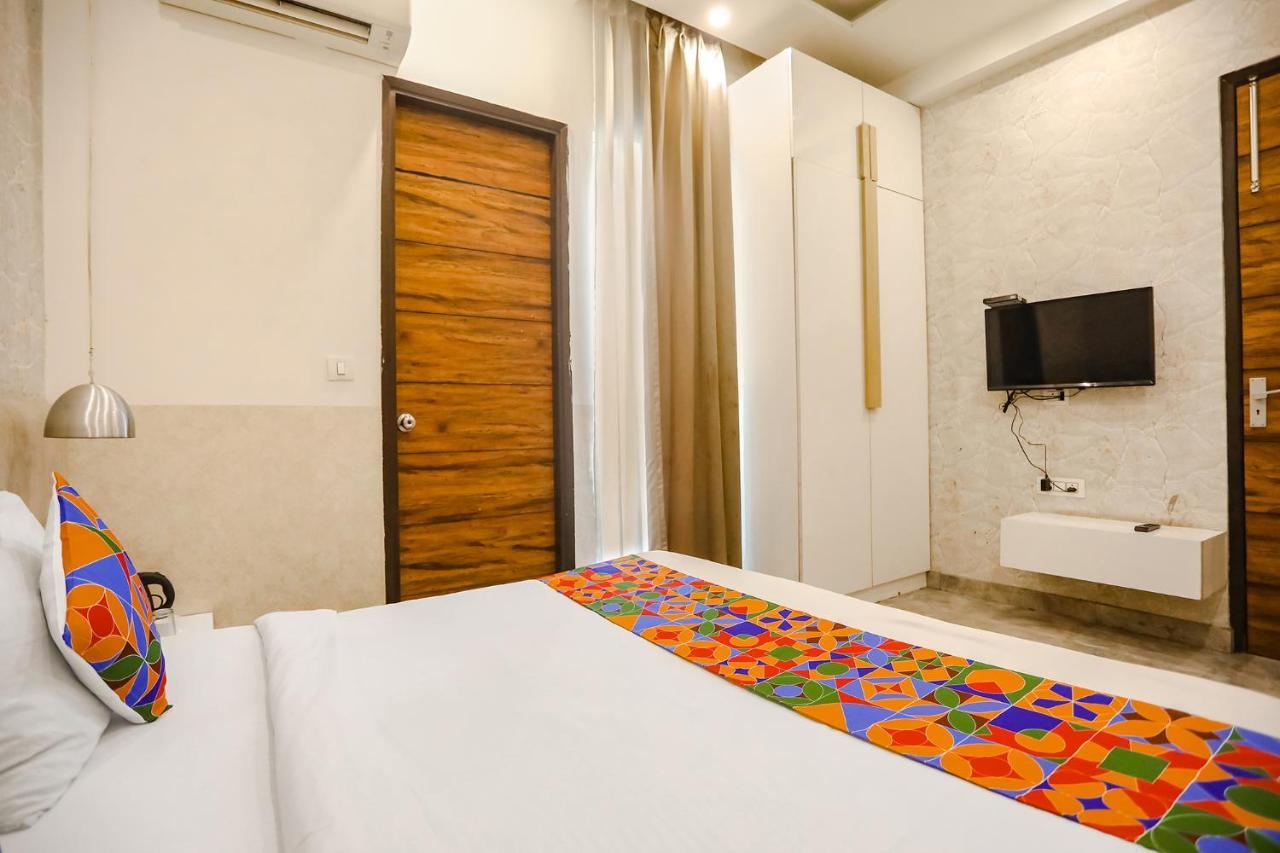 Fabhotel F9 Sector 19 Noida Exterior foto